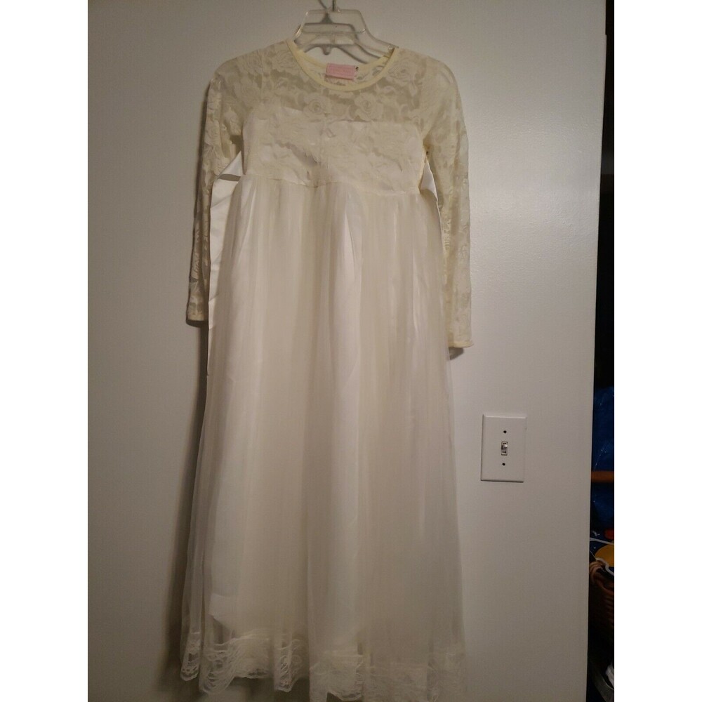 Girl’s White Formal Flower Girl Communion Dress NWT Size 8 W26 B27.25